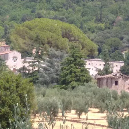 Apartament L'oasi Di Alice Sermoneta